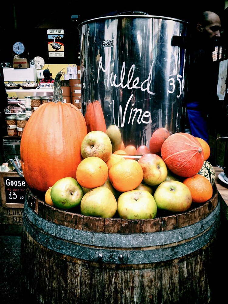 Mulled Wine and Fruit
