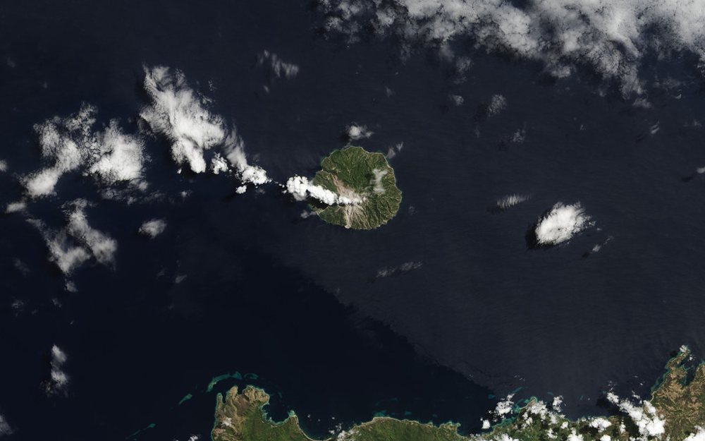 Explosive Eruption at Paluweh Volcano
