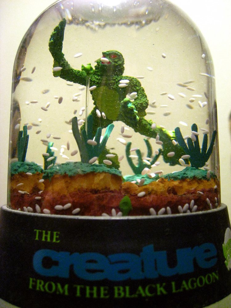 Creature from the Black Lagoon 'snow' globe