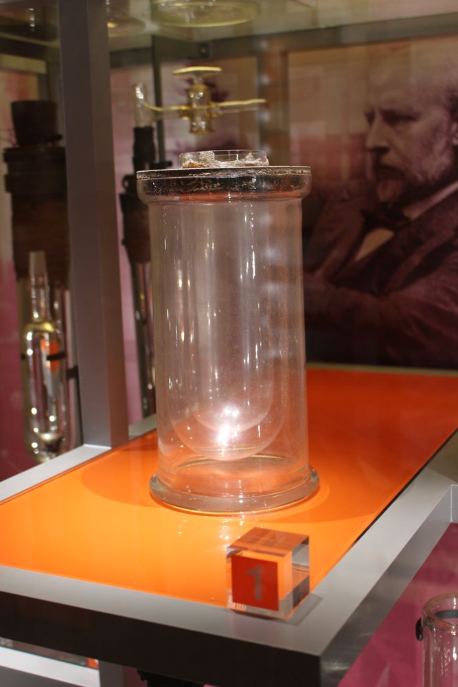 File:Ri 2014 - Thermos flask - James Dewar (27).jpg