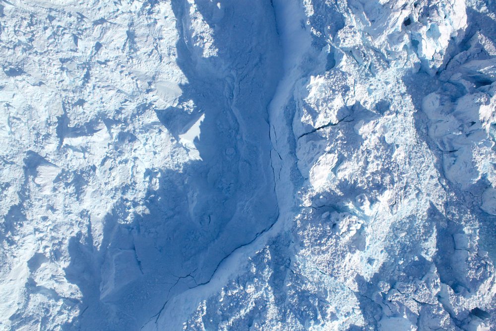 IceBridge Overflies Fastest-Moving Glacier