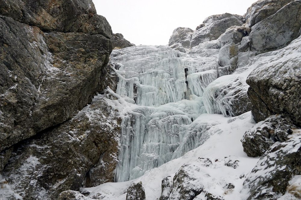 Frozen waterfall (Cascada Obârșia Ialomiței, Bucegi Mountains, Romania)